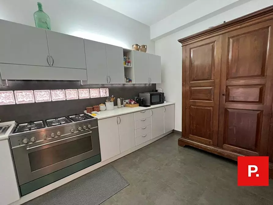 Immagine 17 di Villa in vendita  in via termine a Caserta