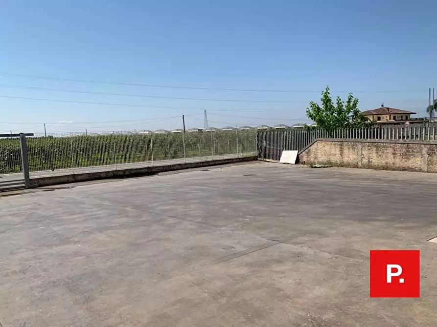 Immagine 15 di Locale commerciale in affitto  in ss7, km 187, 81056 Sparanise CE a Sparanise