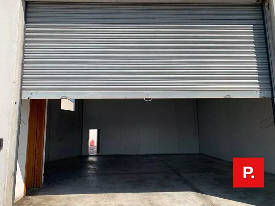 Immagine 3 di Locale commerciale in affitto  in ss7, km 187, 81056 Sparanise CE a Sparanise