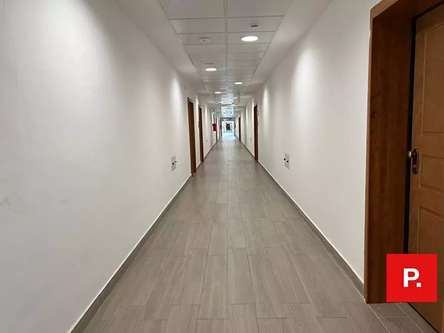 Immagine 12 di Ufficio in affitto  in via Nazionale appia a Curti