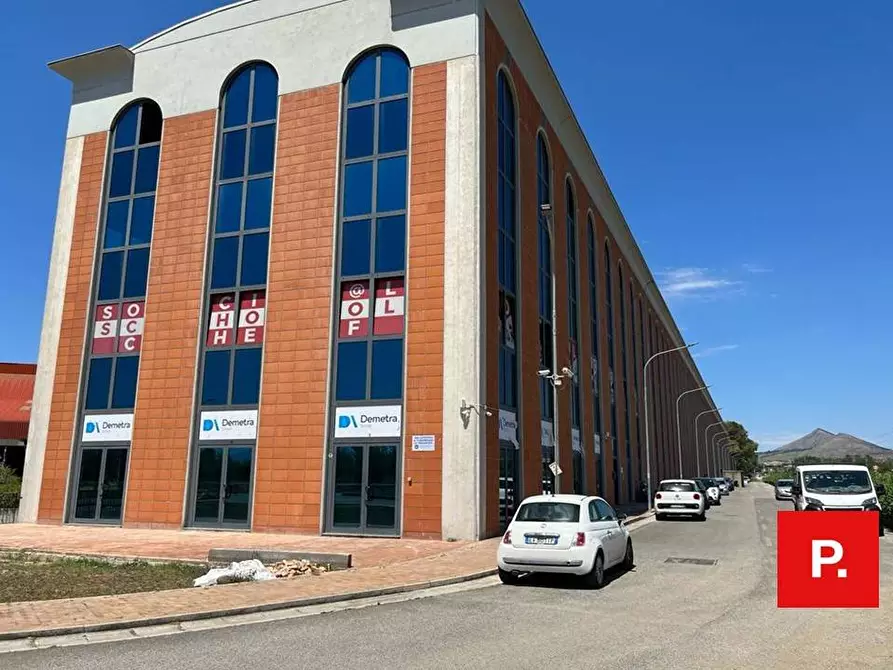 Immagine 4 di Ufficio in affitto  in viale delle industrie a Caserta