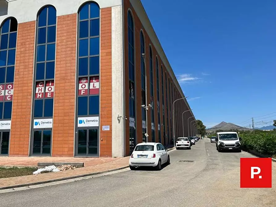 Immagine 5 di Ufficio in affitto  in viale delle industrie a Caserta
