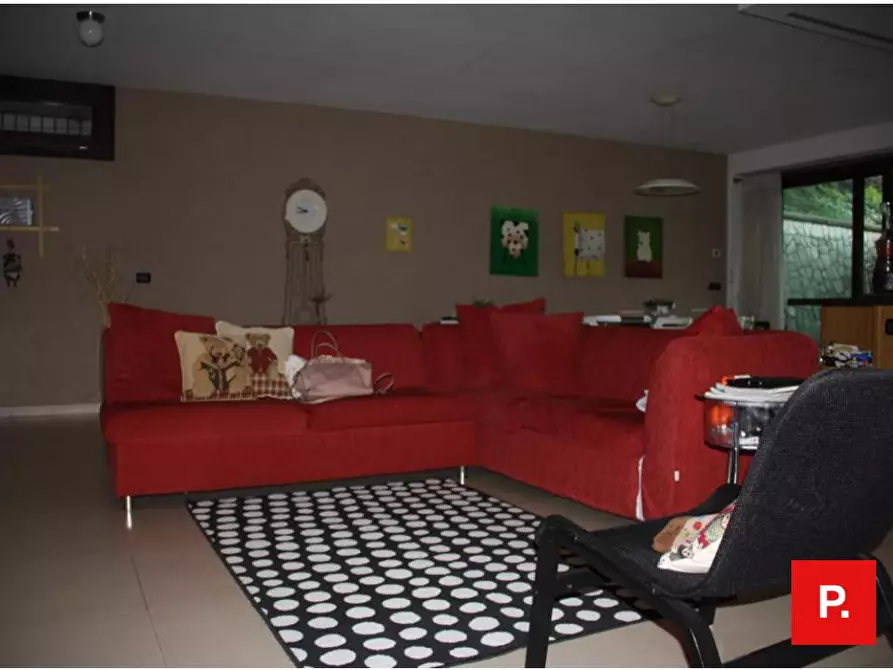 Immagine 5 di Villa in vendita  in via maria sofia di baviera a Caserta