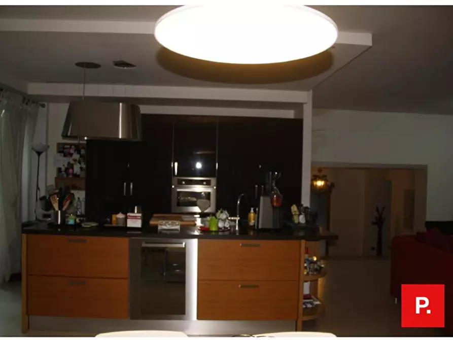 Immagine 7 di Villa in vendita  in via maria sofia di baviera a Caserta