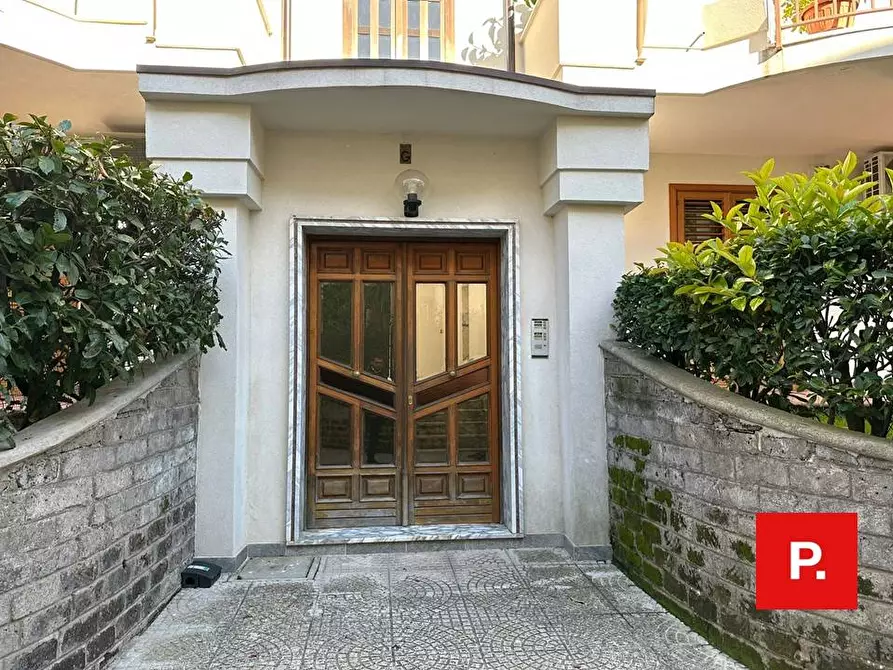 Immagine 1 di Appartamento in vendita  in via Fratelli Bandiera residential park a Caserta
