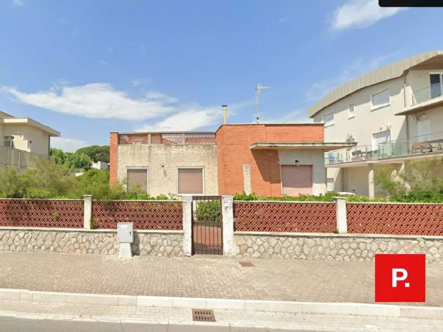 Immagine 1 di Villa in vendita  in lungomare nazario sauro a Minturno