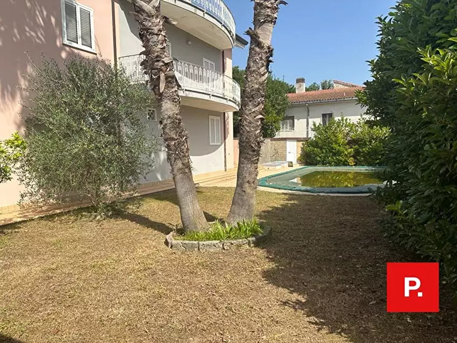 Immagine 2 di Villa in vendita  in via Francesco II di Borbone a Caserta