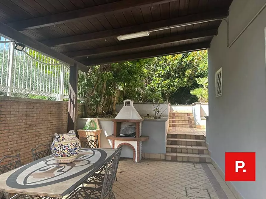 Immagine 6 di Villa in vendita  in via Francesco II di Borbone a Caserta