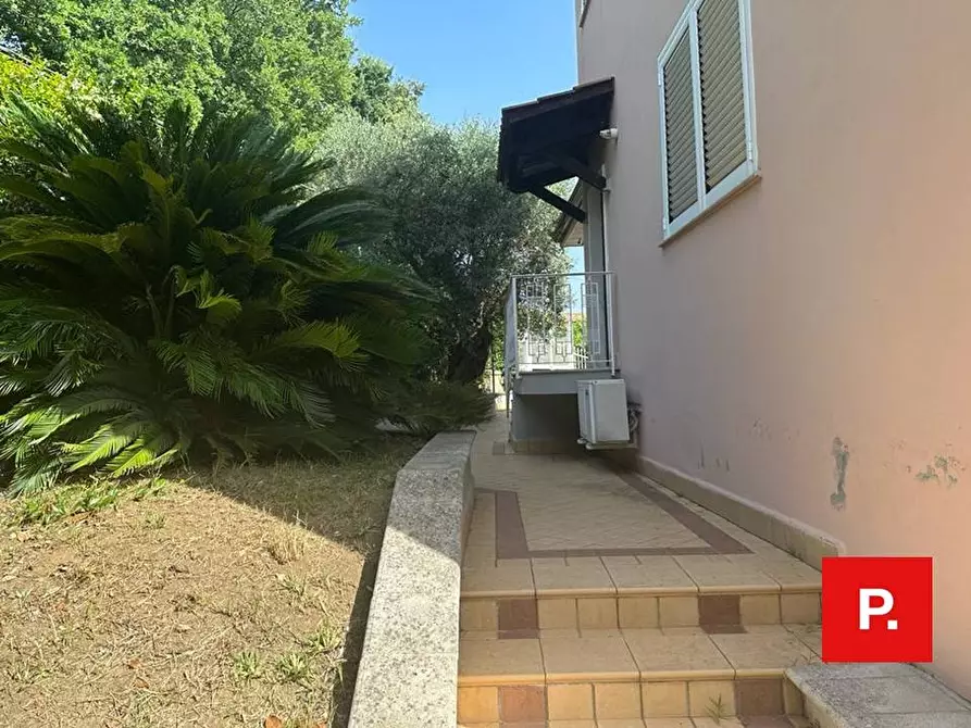 Immagine 7 di Villa in vendita  in via Francesco II di Borbone a Caserta