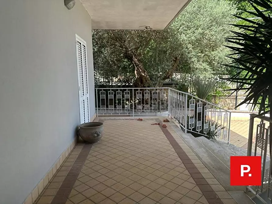 Immagine 9 di Villa in vendita  in via Francesco II di Borbone a Caserta