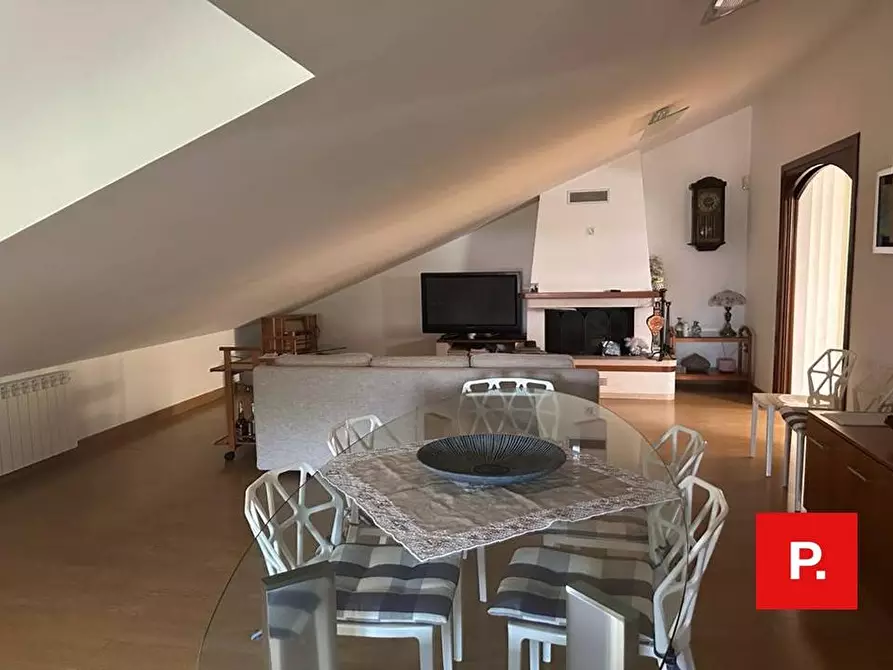 Immagine 15 di Villa in vendita  in via Francesco II di Borbone a Caserta