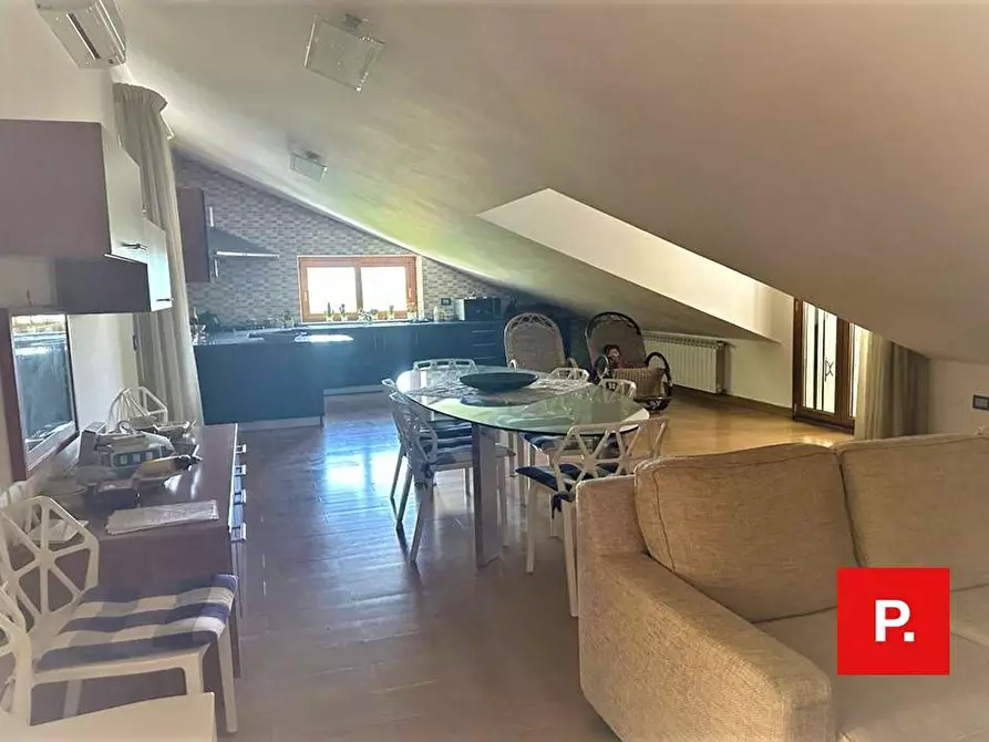 Immagine 17 di Villa in vendita  in via Francesco II di Borbone a Caserta