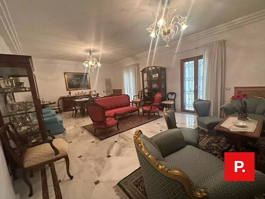 Immagine 10 di Villa in vendita  in via Francesco II di Borbone a Caserta