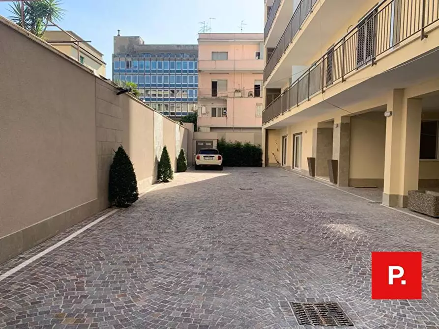 Immagine 1 di Appartamento in vendita  in Piazza Matteotti a Caserta