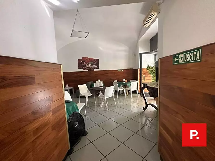 Immagine 12 di Attività commerciale in vendita  in corso Trieste a Caserta