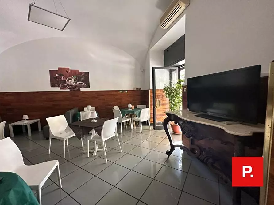 Immagine 10 di Attività commerciale in vendita  in corso Trieste a Caserta