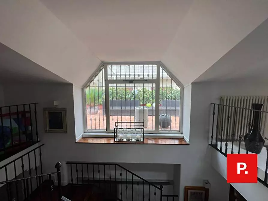 Immagine 4 di Villa in vendita  in via santa chiara a Caserta