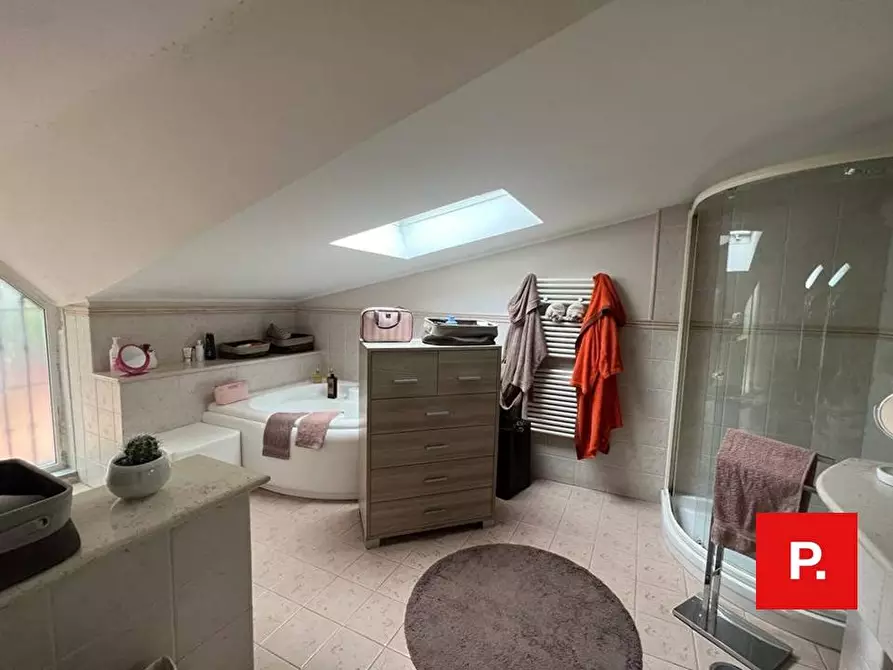 Immagine 9 di Villa in vendita  in via santa chiara a Caserta