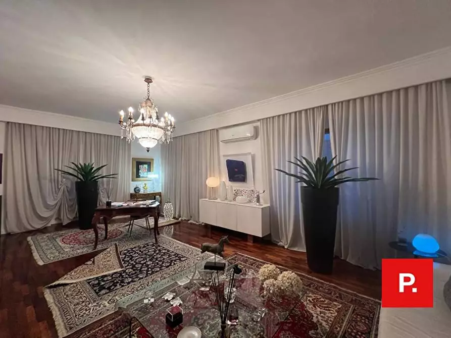 Immagine 14 di Villa in vendita  in via santa chiara a Caserta