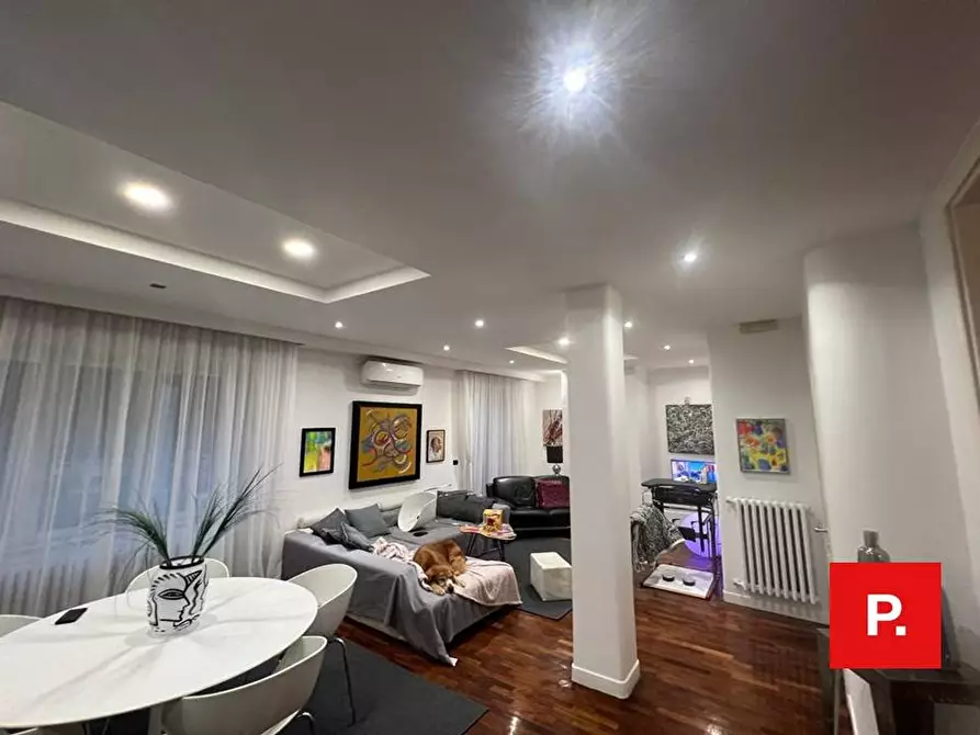 Immagine 15 di Villa in vendita  in via santa chiara a Caserta