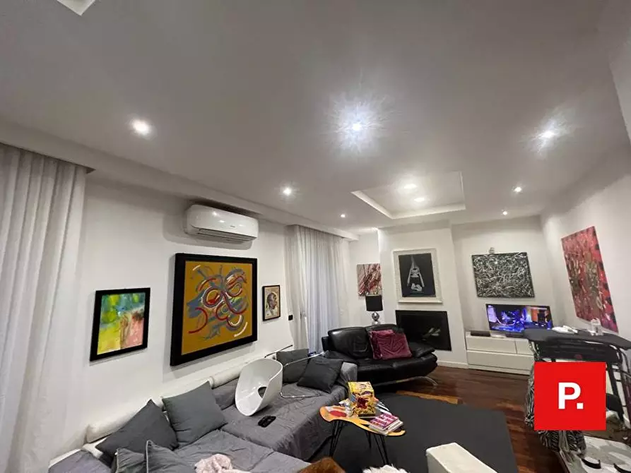 Immagine 20 di Villa in vendita  in via santa chiara a Caserta