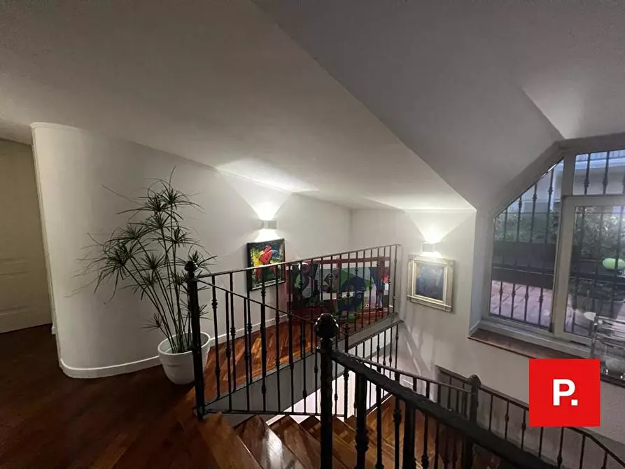 Immagine 25 di Villa in vendita  in via santa chiara a Caserta