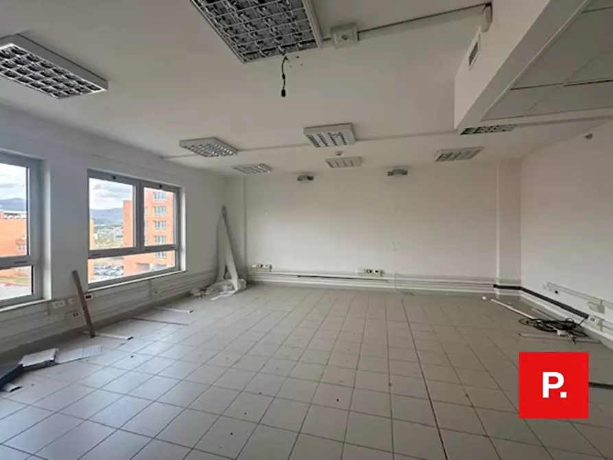Immagine 3 di Ufficio in vendita  a Caserta