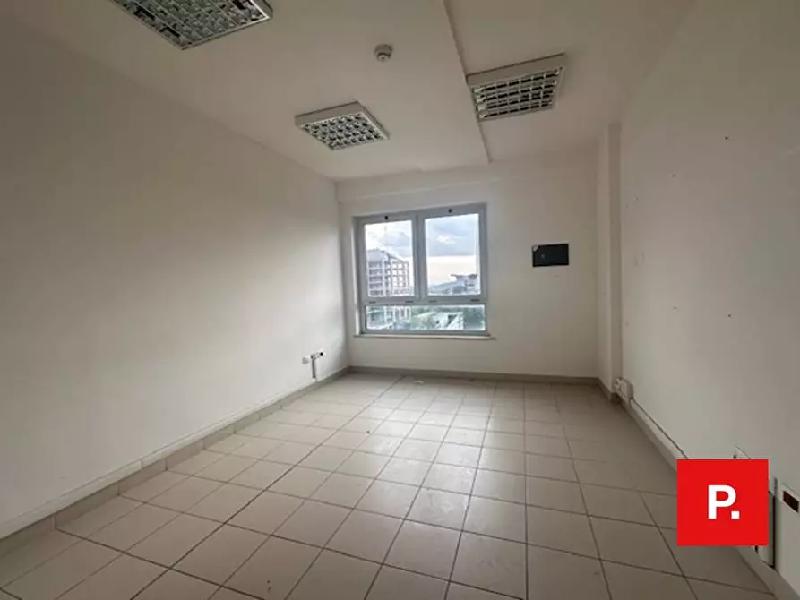 Immagine 7 di Ufficio in vendita  a Caserta
