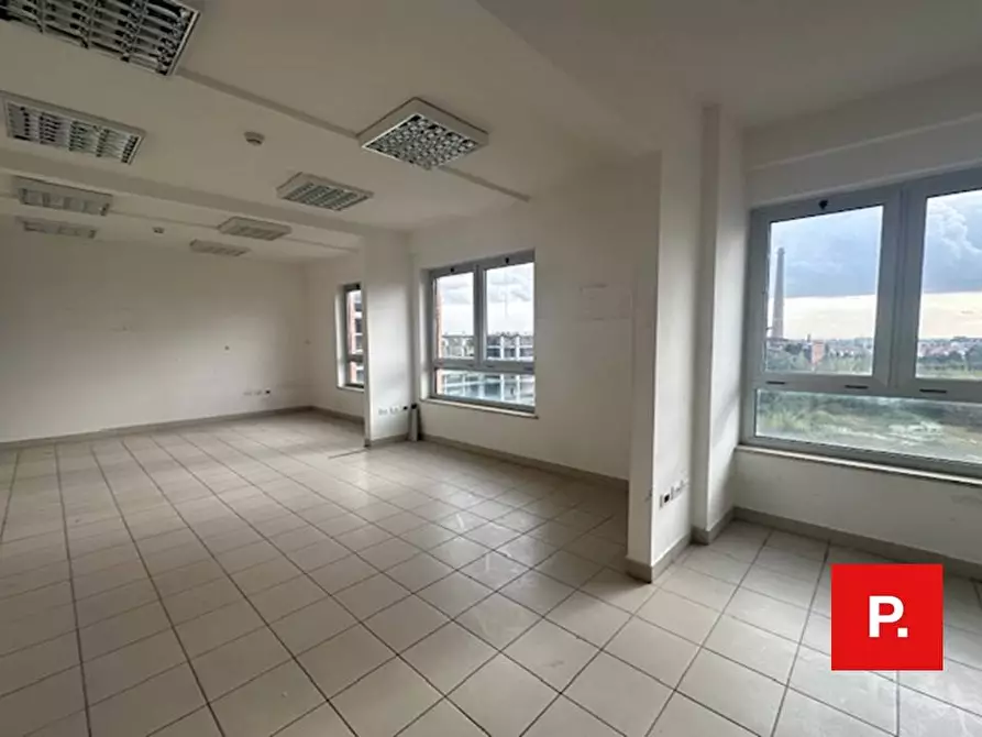 Immagine 14 di Ufficio in vendita  a Caserta