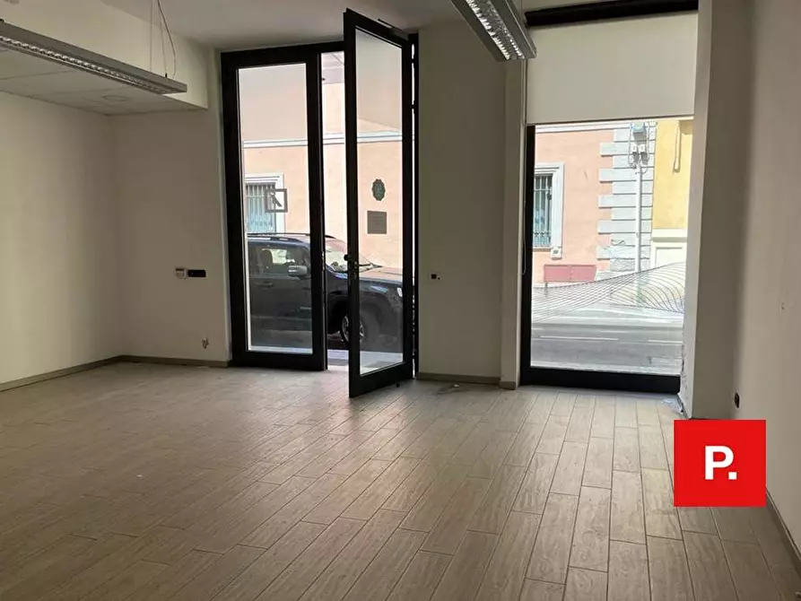Immagine 8 di Ufficio in vendita  in via Daniele a Caserta