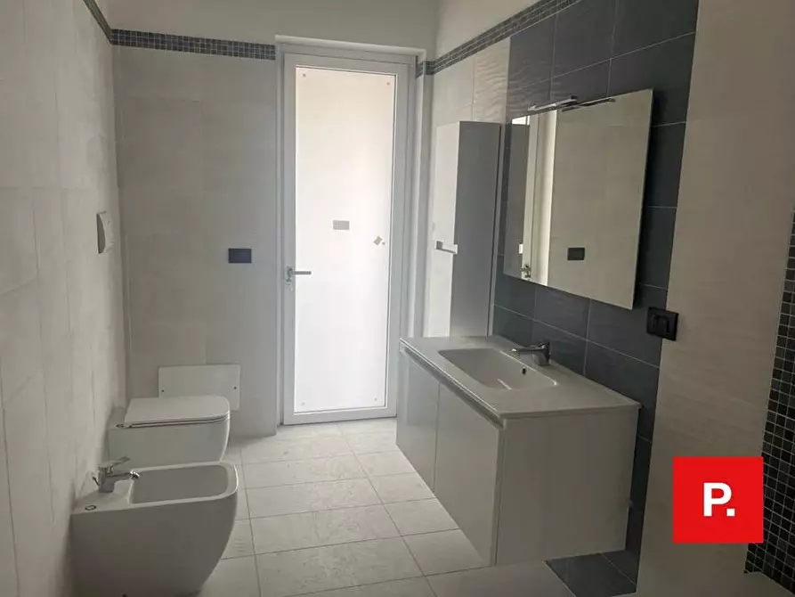 Immagine 25 di Appartamento in vendita  in via marchesiello a Caserta