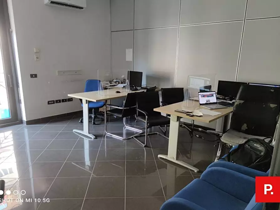 Immagine 4 di Ufficio in vendita  in corso trieste a Caserta