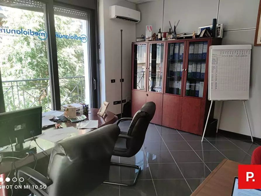 Immagine 3 di Ufficio in vendita  in corso trieste a Caserta