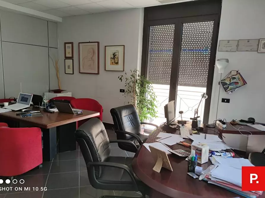 Immagine 13 di Ufficio in vendita  in corso trieste a Caserta