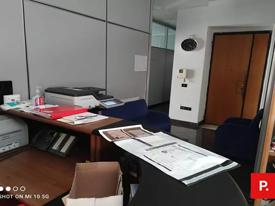 Immagine 20 di Ufficio in vendita  in corso trieste a Caserta