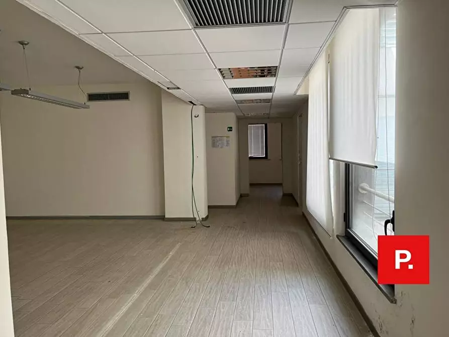 Immagine 11 di Ufficio in affitto  in via Daniele a Caserta