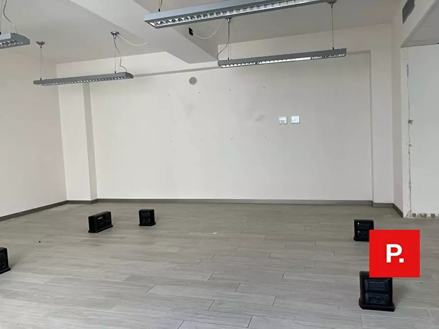 Immagine 20 di Ufficio in affitto  in via Daniele a Caserta