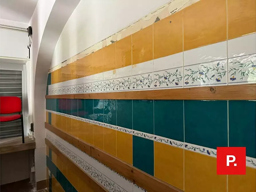 Immagine 2 di Locale commerciale in affitto  in via Gasparri a Caserta