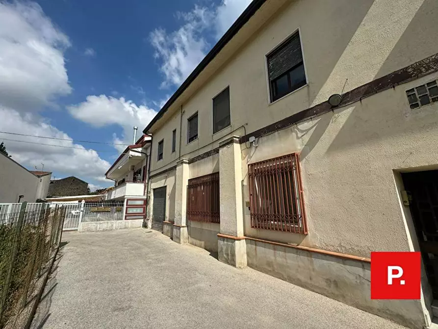 Immagine 1 di Casa indipendente in vendita  in via dei Tintori a Caserta