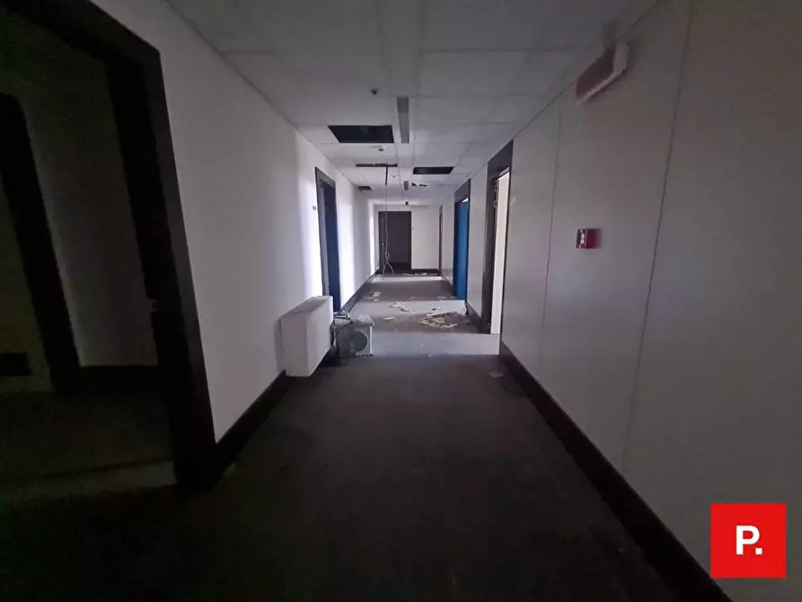 Immagine 6 di Ufficio in vendita  in corso Giannone a Caserta