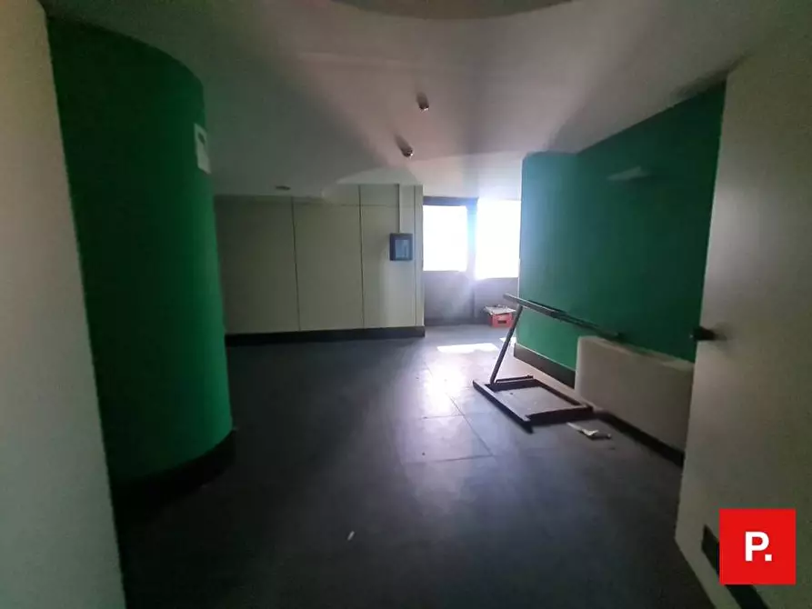 Immagine 12 di Ufficio in vendita  in corso Giannone a Caserta