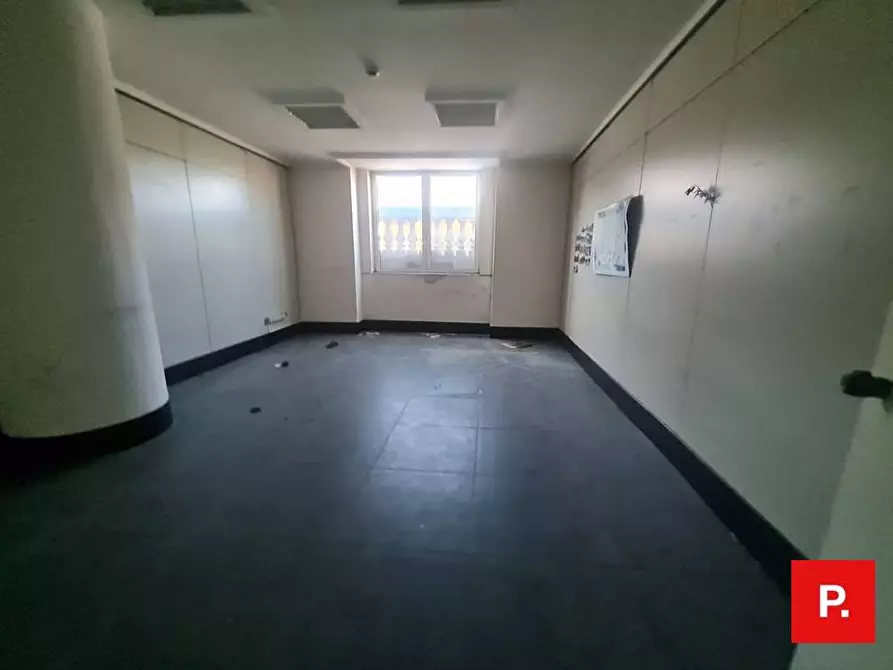 Immagine 16 di Ufficio in vendita  in corso Giannone a Caserta