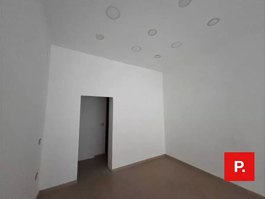 Immagine 4 di Locale commerciale in affitto  in Via Don Bosco a Caserta