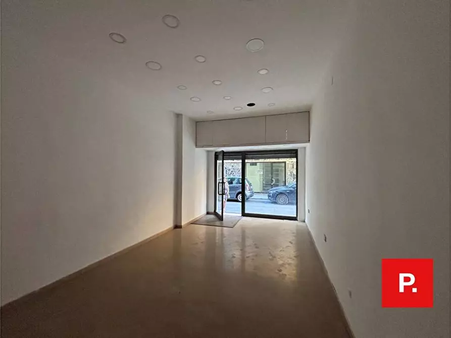 Immagine 5 di Locale commerciale in affitto  in Via Don Bosco a Caserta