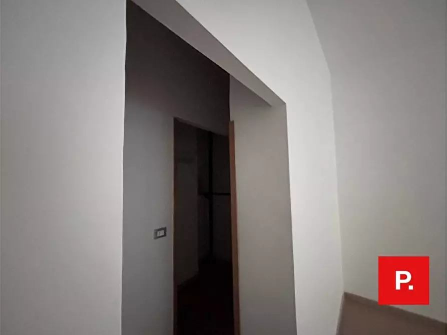 Immagine 6 di Locale commerciale in affitto  in Via Don Bosco a Caserta