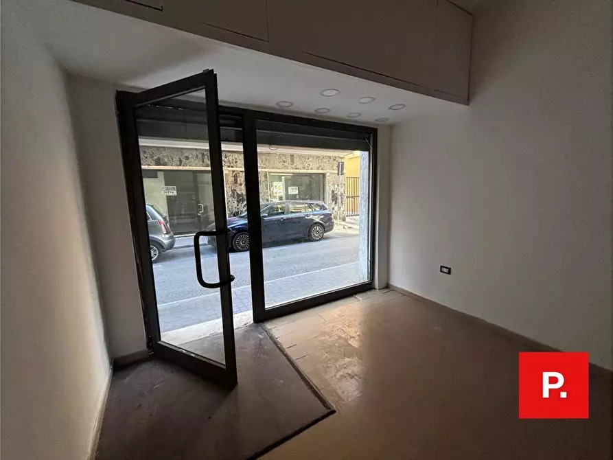 Immagine 7 di Locale commerciale in affitto  in Via Don Bosco a Caserta