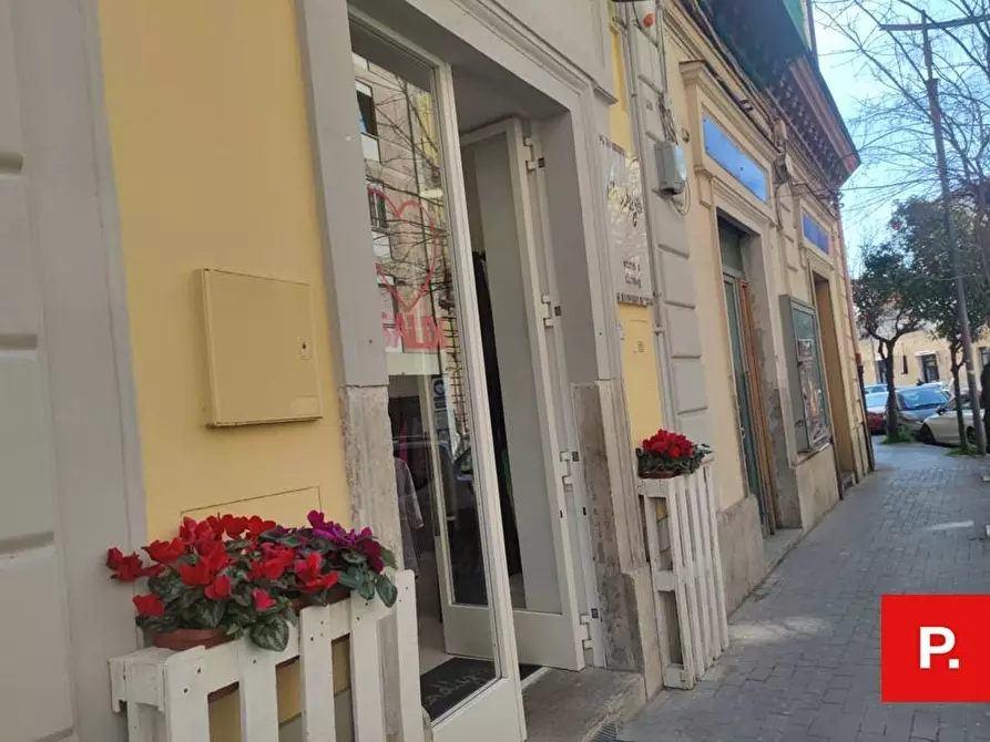Immagine 3 di Locale commerciale in vendita  in via turati a Caserta