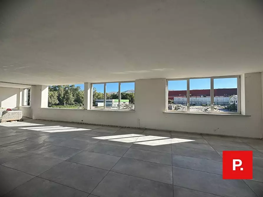 Immagine 3 di Ufficio in affitto  in VIA MELVIN JONES a Caserta