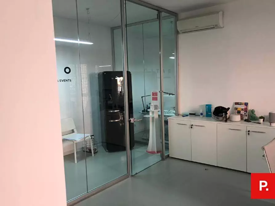 Immagine 11 di Appartamento in affitto  in via roosevelt a Caserta