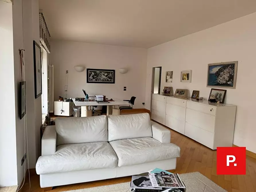 Immagine 2 di Ufficio in affitto  in via Botticelli a Caserta